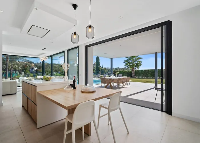 Sandie Front Golf Cinema Sauna Jacuzzi Kids Playground 别墅 *